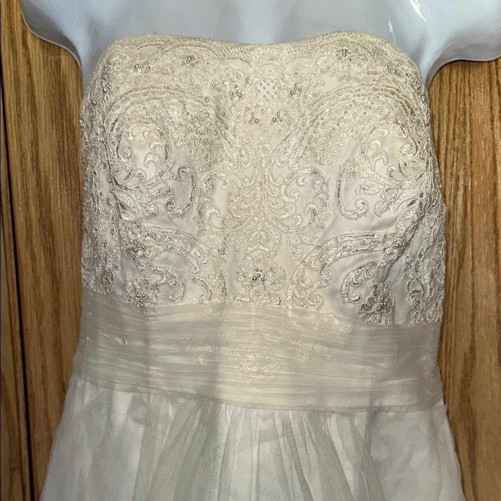 NWT David’s Bridal Elegant White Wedding Gown 16W